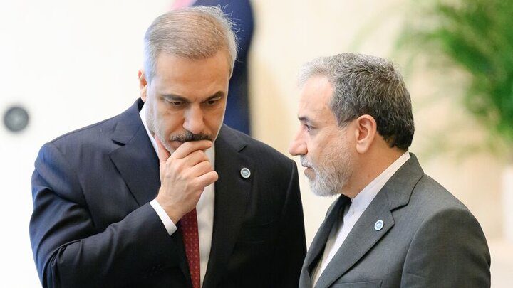 Araghchi, Turkish counterpart discuss region in phone call